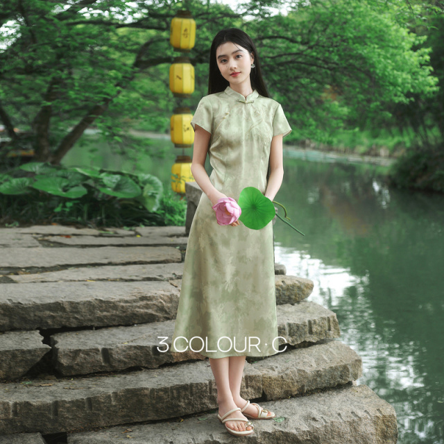 13441903.【好运莲莲】三彩2026夏季新款国风新中式连衣裙锦鲤刺绣长裙C