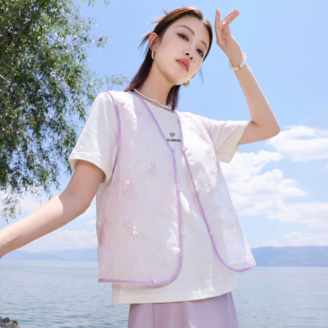 13445309.三彩若潮大码女装2026夏季新款绣花马甲新中式无袖上衣藏肉微胖MM