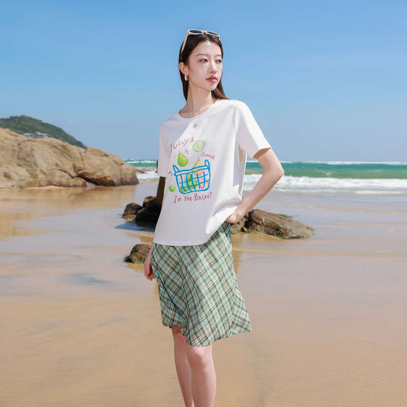 13445291.三彩若潮大码女装2026夏季新款高腰格纹A字半身裙中裙遮肉微胖MM