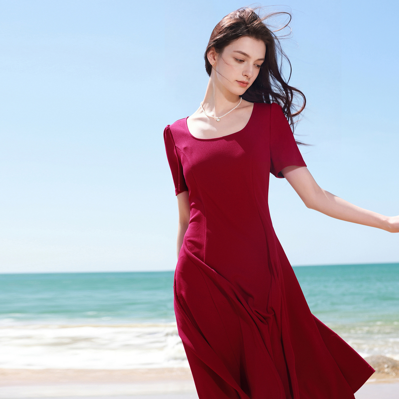 13445337.三彩若潮大码女装2026夏季新款方领连衣裙高腰修身显瘦微胖MM