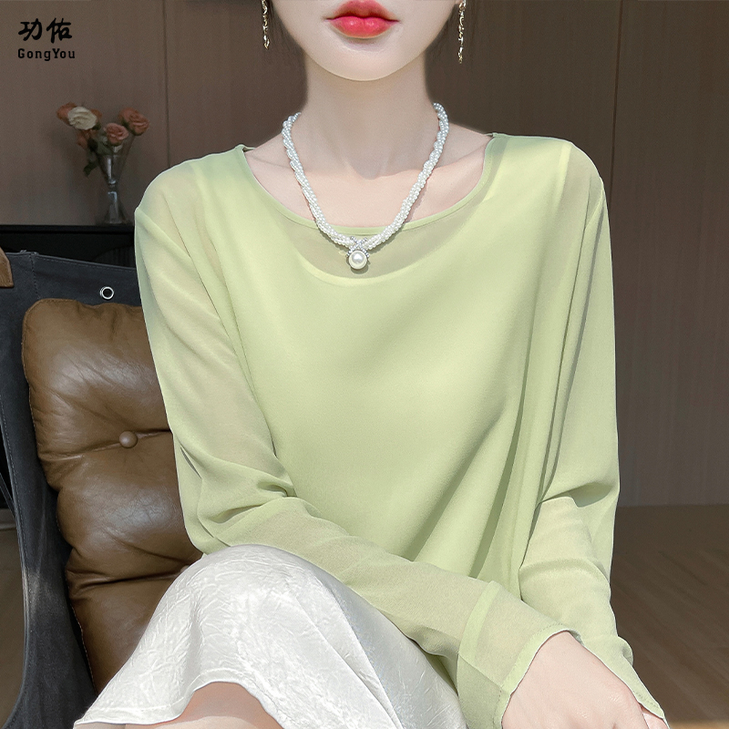 13446299.【功佑】丝滑缎面微透轻薄圆领罩衫