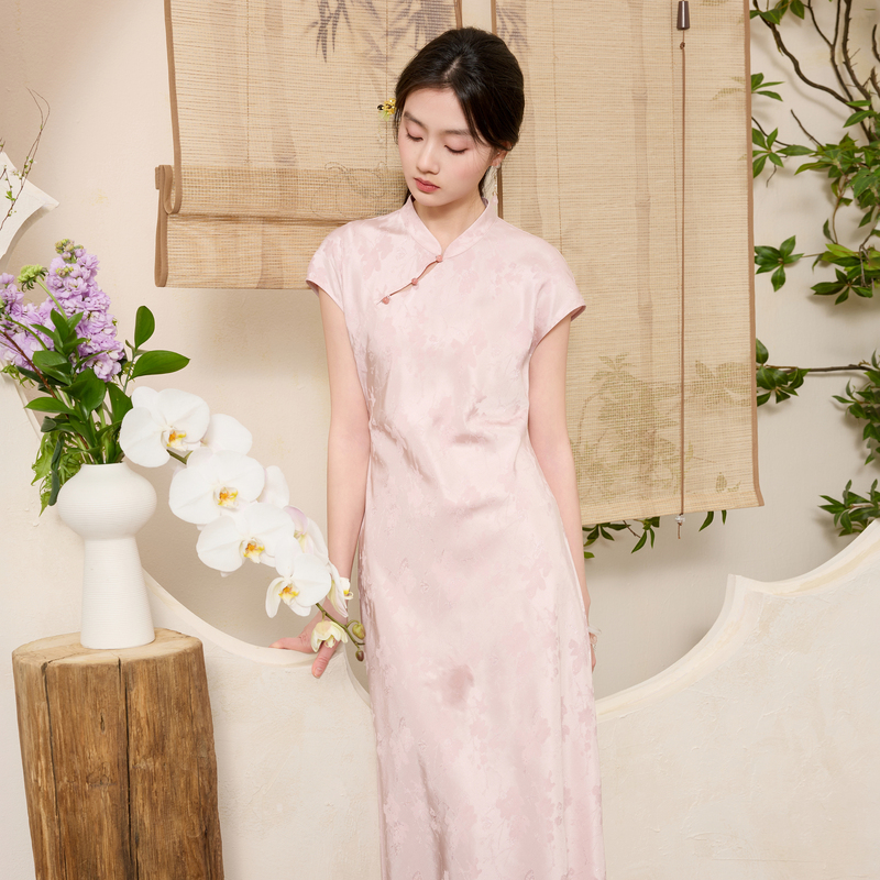 13455275.三彩大码女装2025夏季新款新中式立领连衣裙提花修身改良旗袍胖MM
