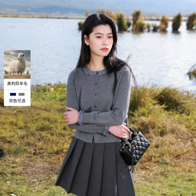 13455241.三彩若潮大码女装2026春季新款格纹花边圆领针织开衫毛衫宽松胖MM