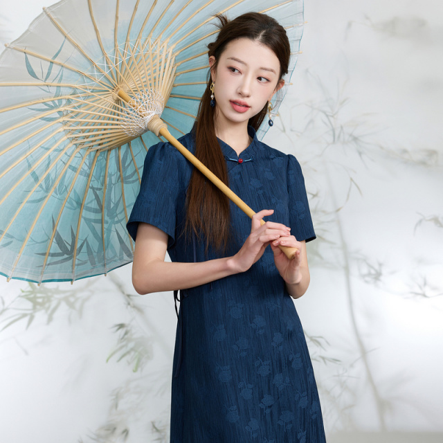 13455453.三彩若潮大码女装2026春季新款国风旗袍连衣裙长裙短袖藏青色胖MM