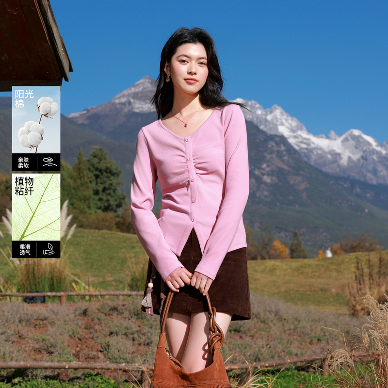 13456794.三彩若潮大码女装2026春季新款V领棉T恤长袖显瘦浅粉上衣胖MM