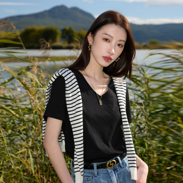 13456765.【100棉】三彩若潮大码女装2026春季新款基础款V领T恤短袖胖MM
