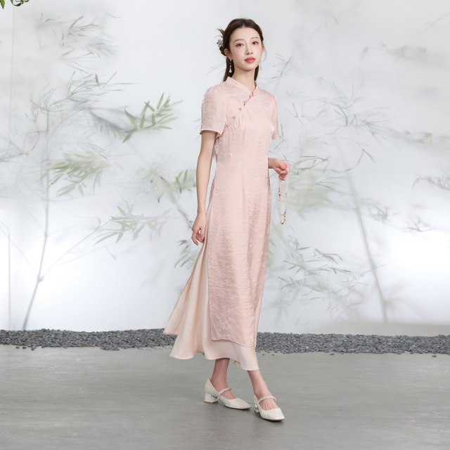 13455419.三彩若潮大码女装2026春季新款国风旗袍连衣裙两件套提花浅粉胖MM