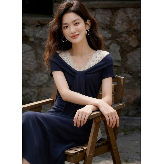 13466867.【海上假日】夏季V领系带蕾丝花边褶皱收腰显瘦连衣裙女小个子