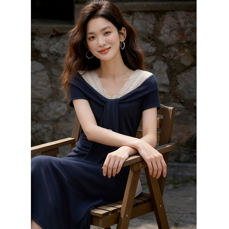 13466867.【海上假日】夏季V领系带蕾丝花边褶皱收腰显瘦连衣裙女小个子