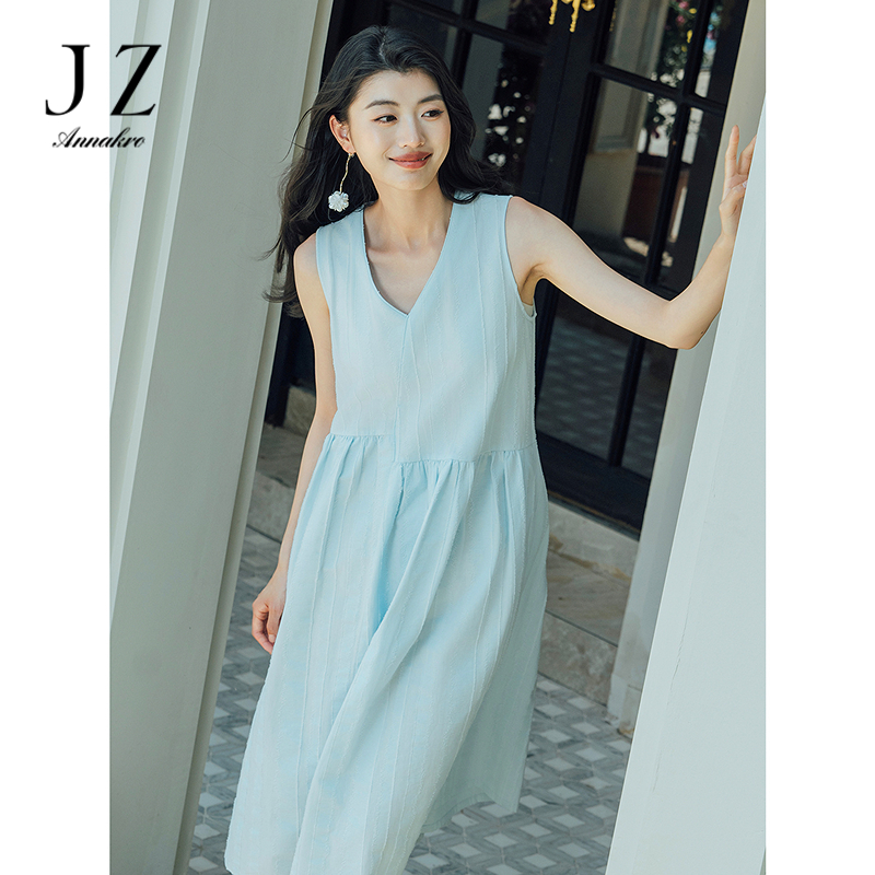 13471576.玖姿安娜蔻淡人风100棉剪花肌理感无袖连衣裙女夏季新款