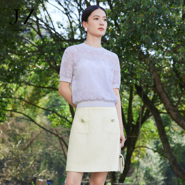 13473308.JZ玖姿设计感镂空花卉针织衫女装夏季新款短袖变色纱上衣纯色