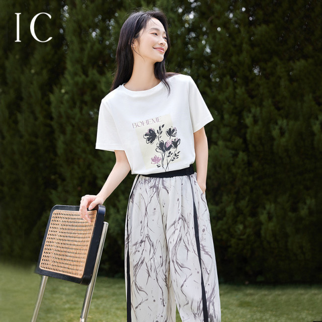 13473480.休闲宽松正肩T恤女新款夏季设计感通勤休闲百搭舒适短袖上衣