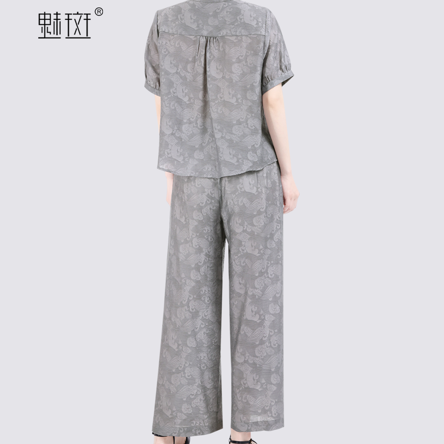 13480568.魅斑提花暗纹圆领短袖阔腿裤套装