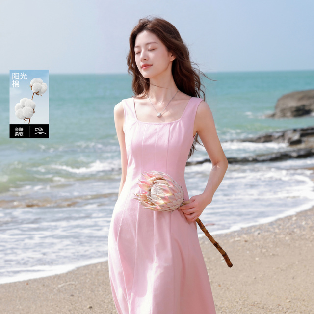 13455514.三彩若潮大码女装2026春季新款方领连衣裙无袖收腰背心裙粉色胖MM