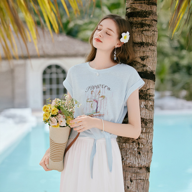 13481194.香影字母印花t恤女短袖2026夏季新款减龄圆领小清新蓝色绑带上衣