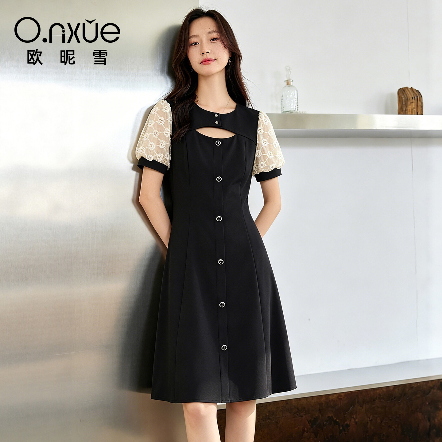 13484523.欧昵雪【网纱拼接镂空连衣裙】夏季新品性感简约温柔时尚圆领短袖裙子女