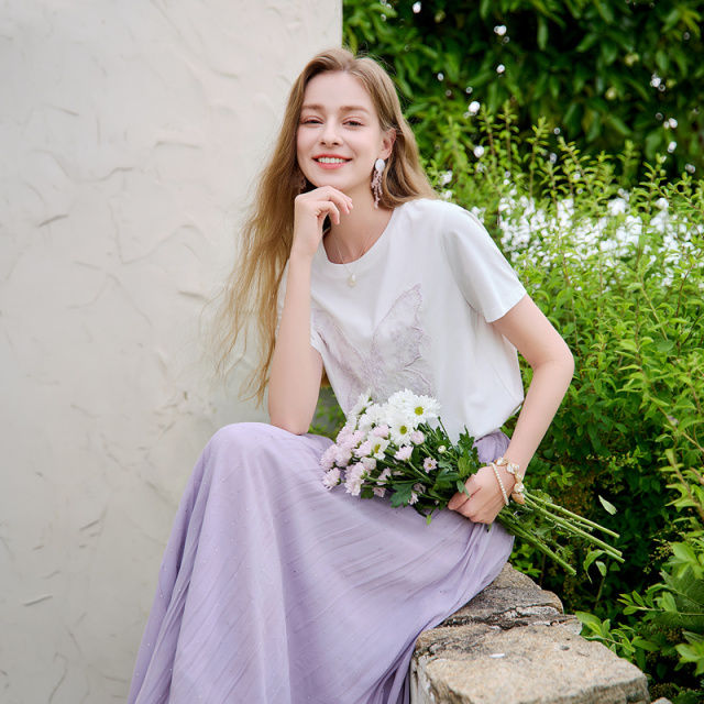 13491713.香影蝴蝶刺绣正肩白t恤女士2026夏季新款蕾丝拼接设计感短袖上衣