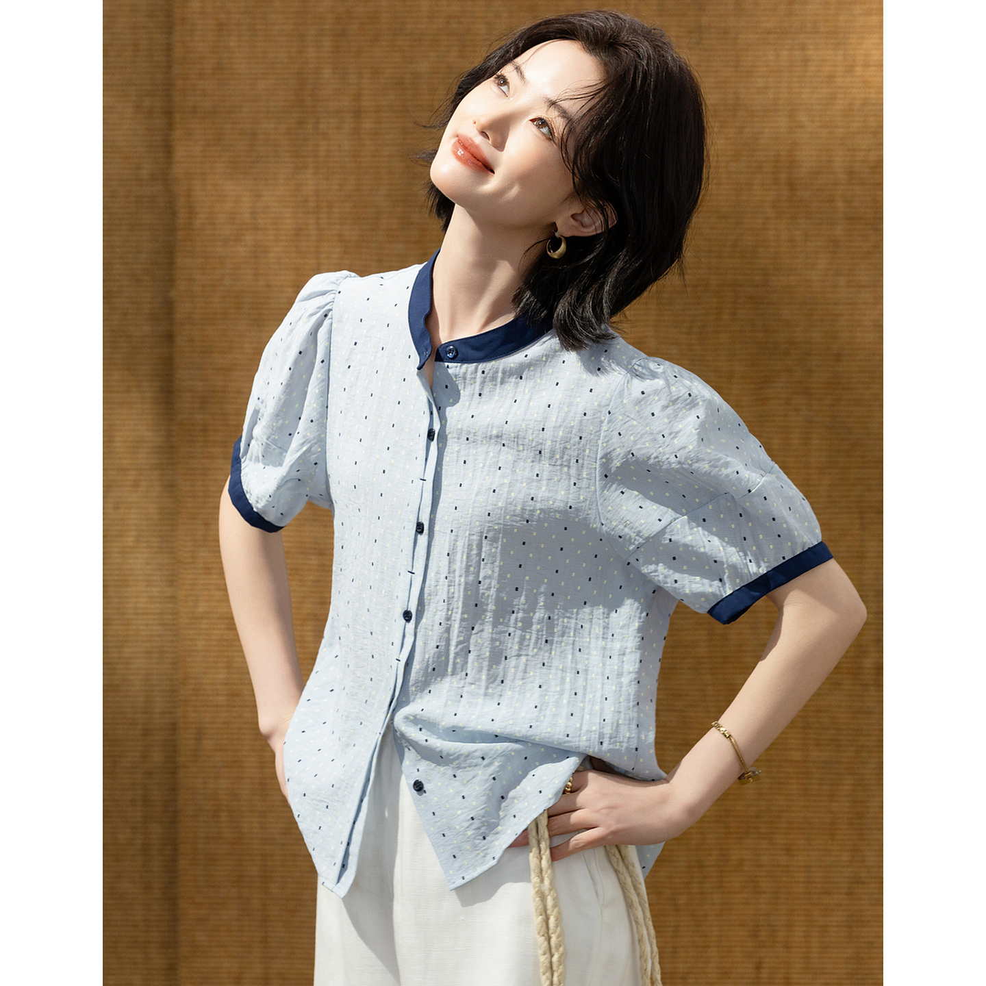 13497235.【含氧气感亚麻】夏季小清新方点印花撞色立领短袖宽松显瘦女衬衫