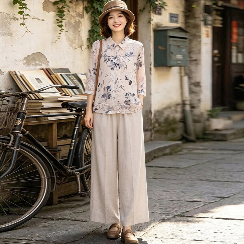 13506146.妈妈装翻领花色短袖衬衫+裤子两件套装Q6EHM6801B
