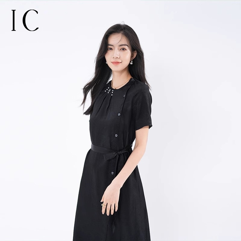 13506106.圆领钉珠连衣裙绑带收腰休闲舒适显瘦裙子夏季女新款气质长裙