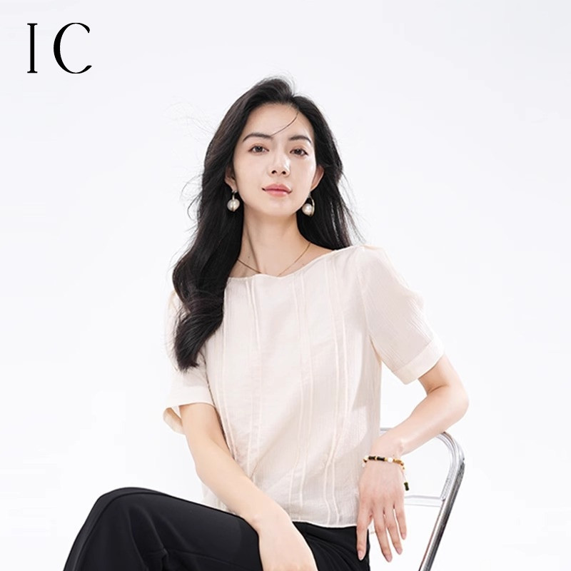13506119.轻熟法式小众衬衣百搭圆领褶皱新款女夏季短袖休闲舒适上衣