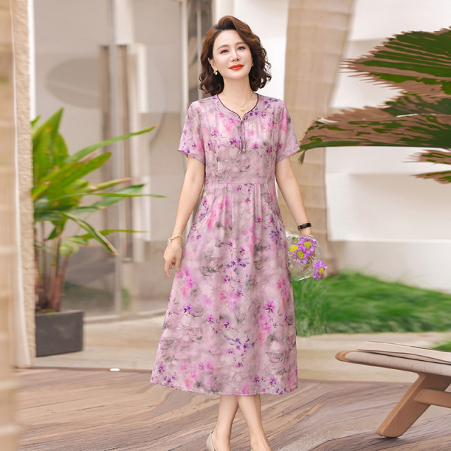 13505658.妈妈装V领花色时尚显瘦连衣裙Q5EYMM8607