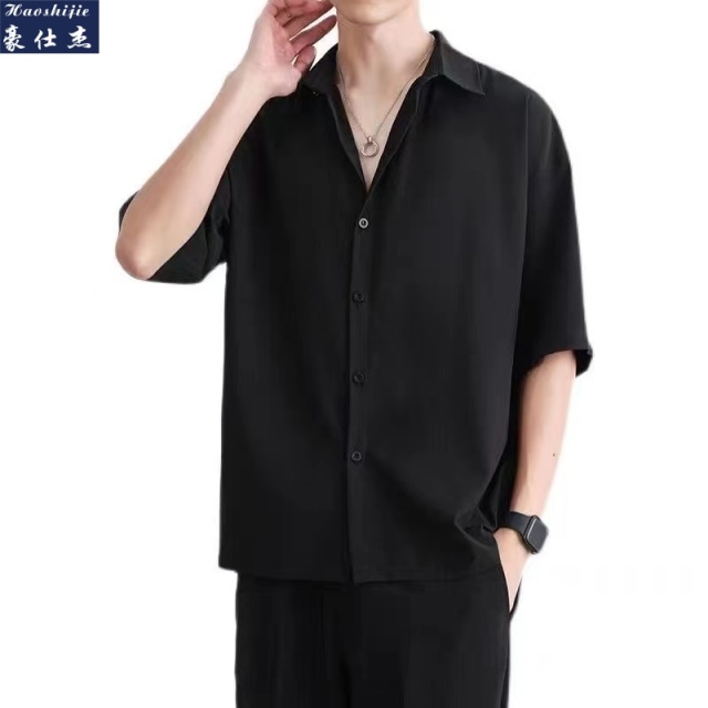 13509225.《简约时尚》春夏爆款纯色冰丝免烫坠感潮流时尚痞帅风短袖衬衫