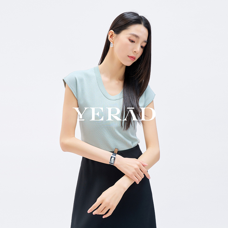 13515797.【娅丽达】简约气质U领飞飞袖短袖针织衫女高级修身上衣