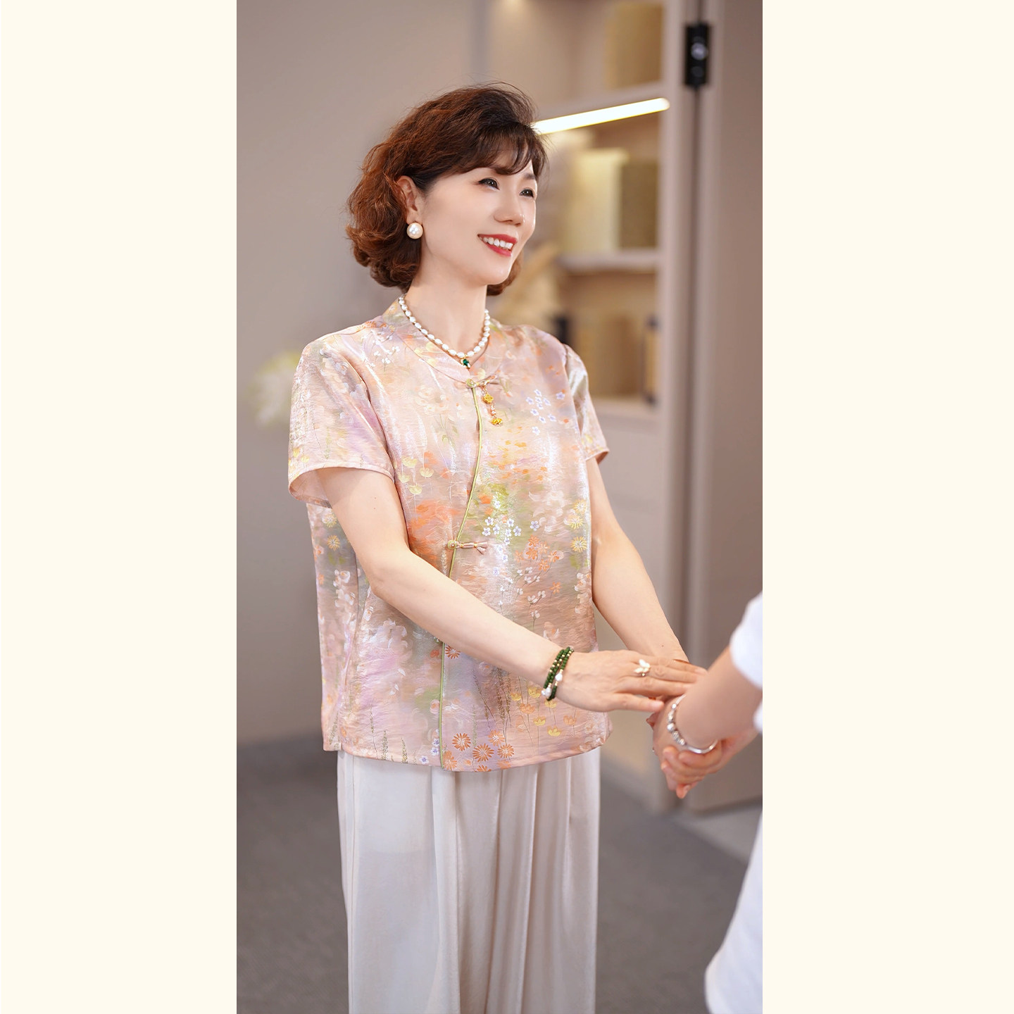 13519267.新款妈妈装夏季新中式粉调晕染上衣斜襟盘扣短袖小衫宽松衣服