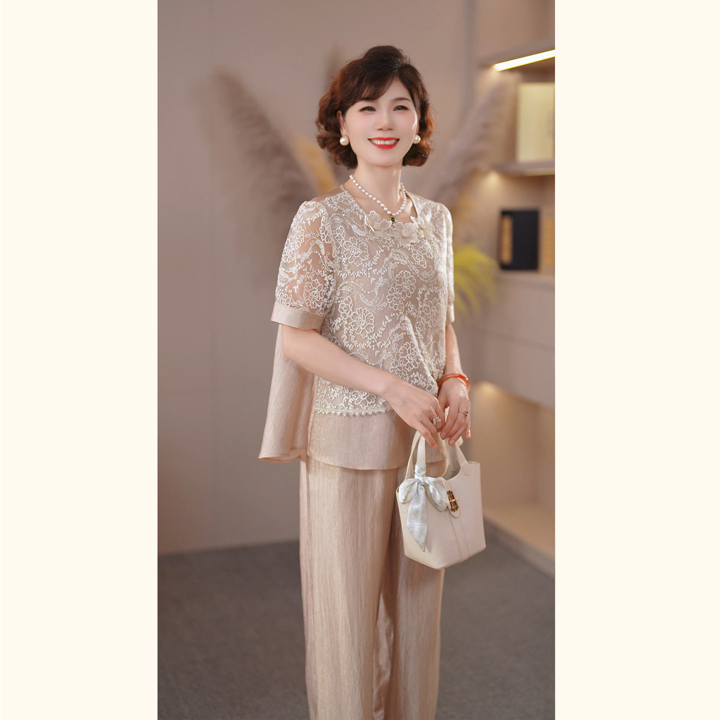 13519645.2026夏季花卉妈妈装时尚气质中年女装宽松两件套显瘦上衣+裤子
