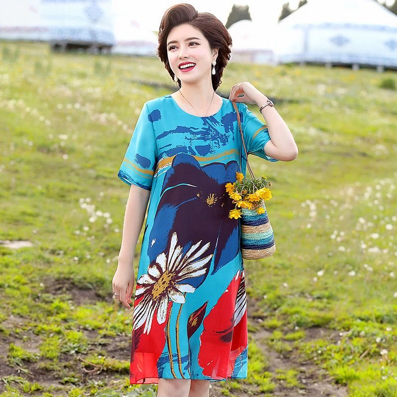 13522938.妈妈款夏季定位印花洋气连衣裙