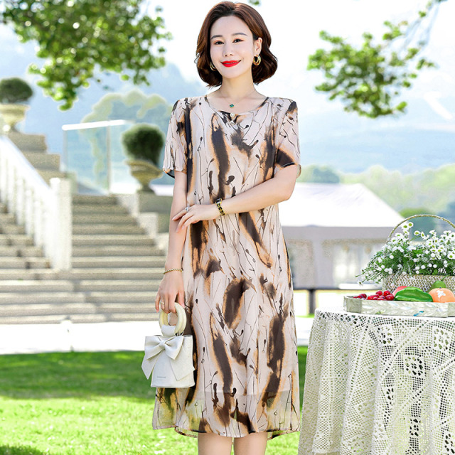 13523009.妈妈装夏季圆领花色双层洋气雪纺连衣裙