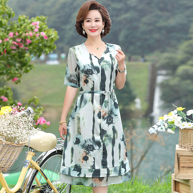 13523361.妈妈装夏季V领花色收腰显瘦洋气连衣裙2268
