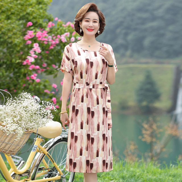 13522978.妈妈款夏季圆领撞色洋气连衣裙