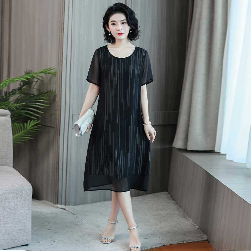 13522952.年轻妈妈装夏季撞色假两件洋气连衣裙