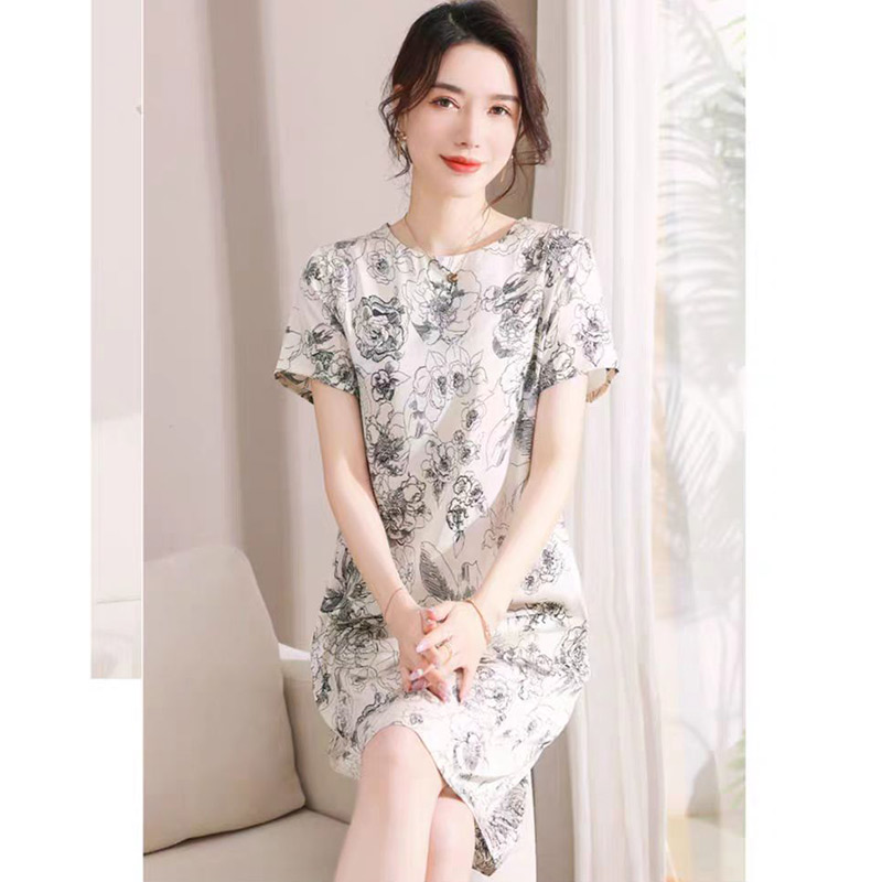 13522967.妈妈装夏季印花洋气优雅时尚连衣裙