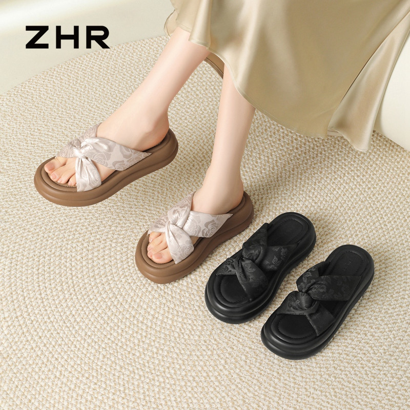 13530624.【ZHR则则】厚底拖鞋露趾套脚厚底女鞋[布料]