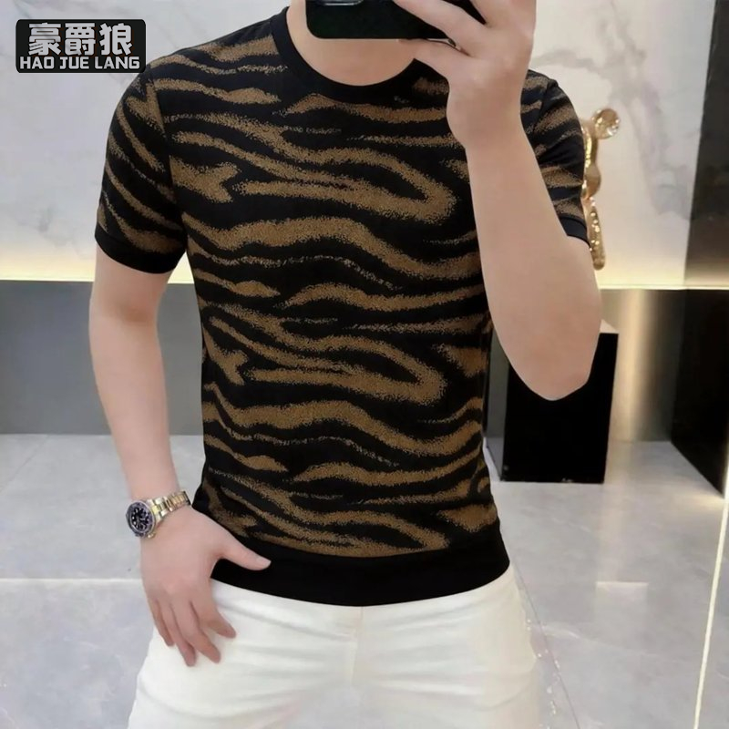 13534332.夏季男时尚欧货上衣短袖T恤弹力冰丝凉感潮风格条纹简约圆领时尚
