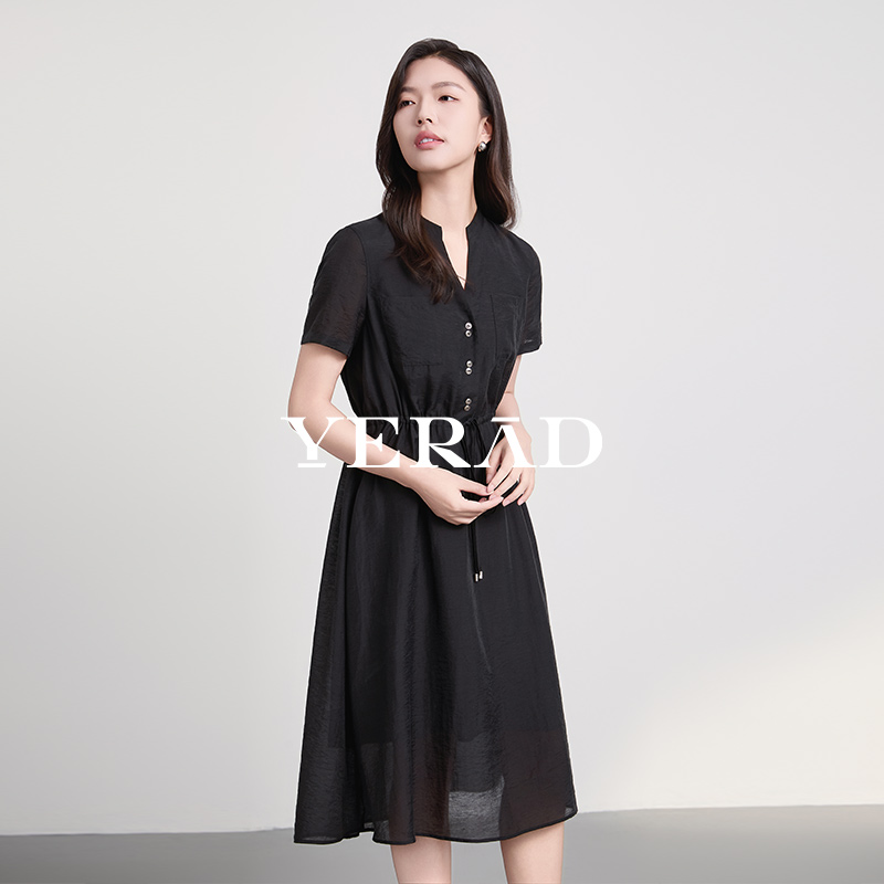 13536376.【娅丽达】衬衫设计收腰中长款连衣裙
