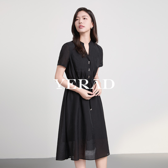 13536376.【娅丽达】衬衫设计收腰中长款连衣裙