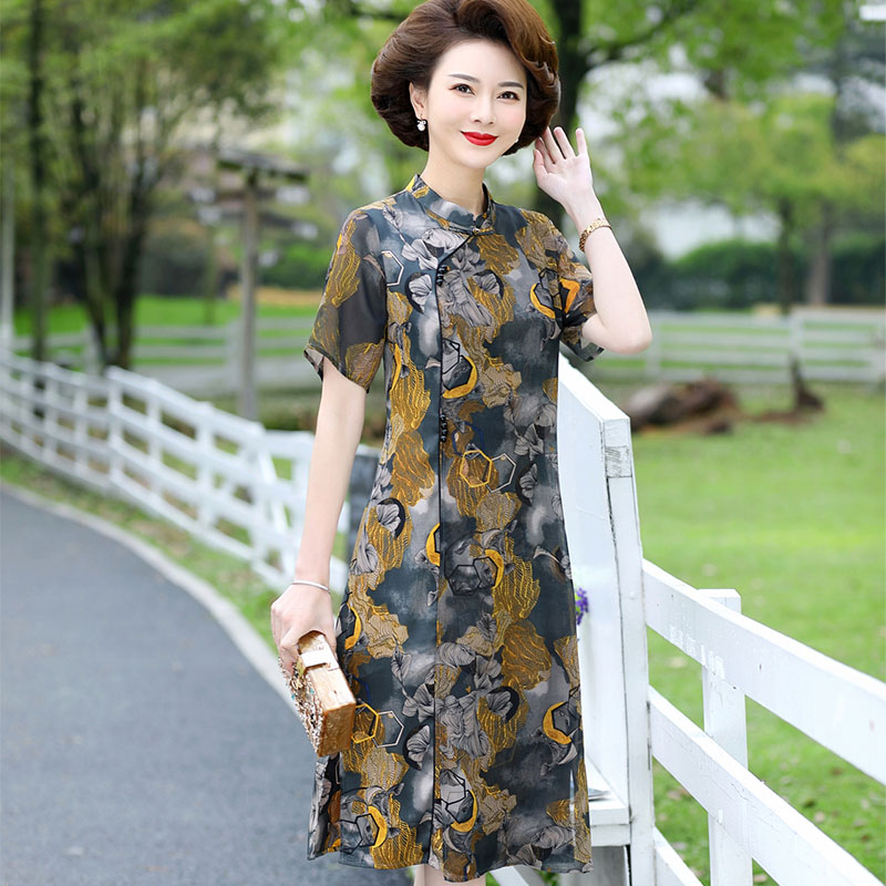 13539604.妈妈装国风花色假两件优雅连衣裙