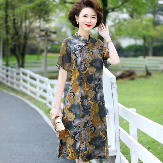 13539604.妈妈装国风花色假两件优雅连衣裙