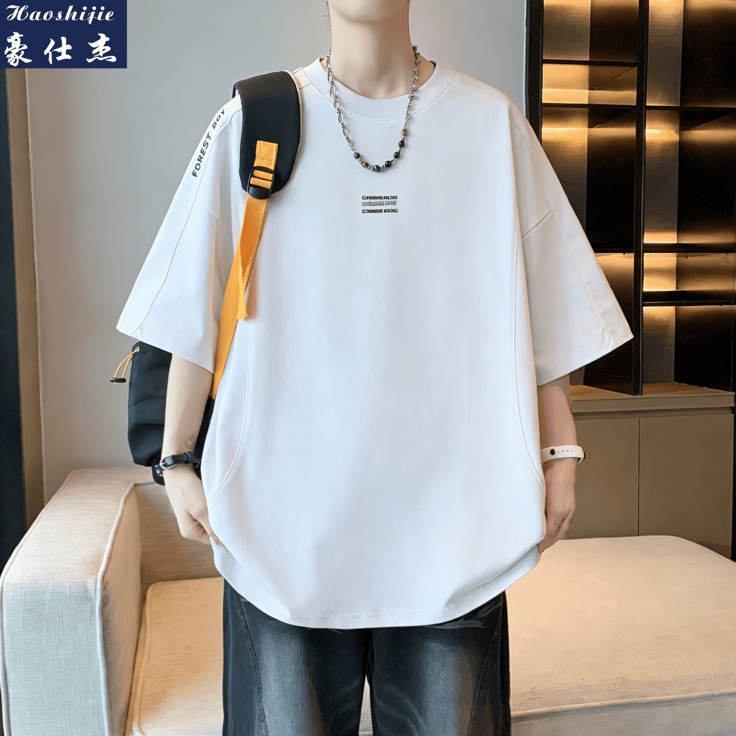 13551071.《休闲简约》夏季新款休闲舒适透气潮流青少年圆领T恤