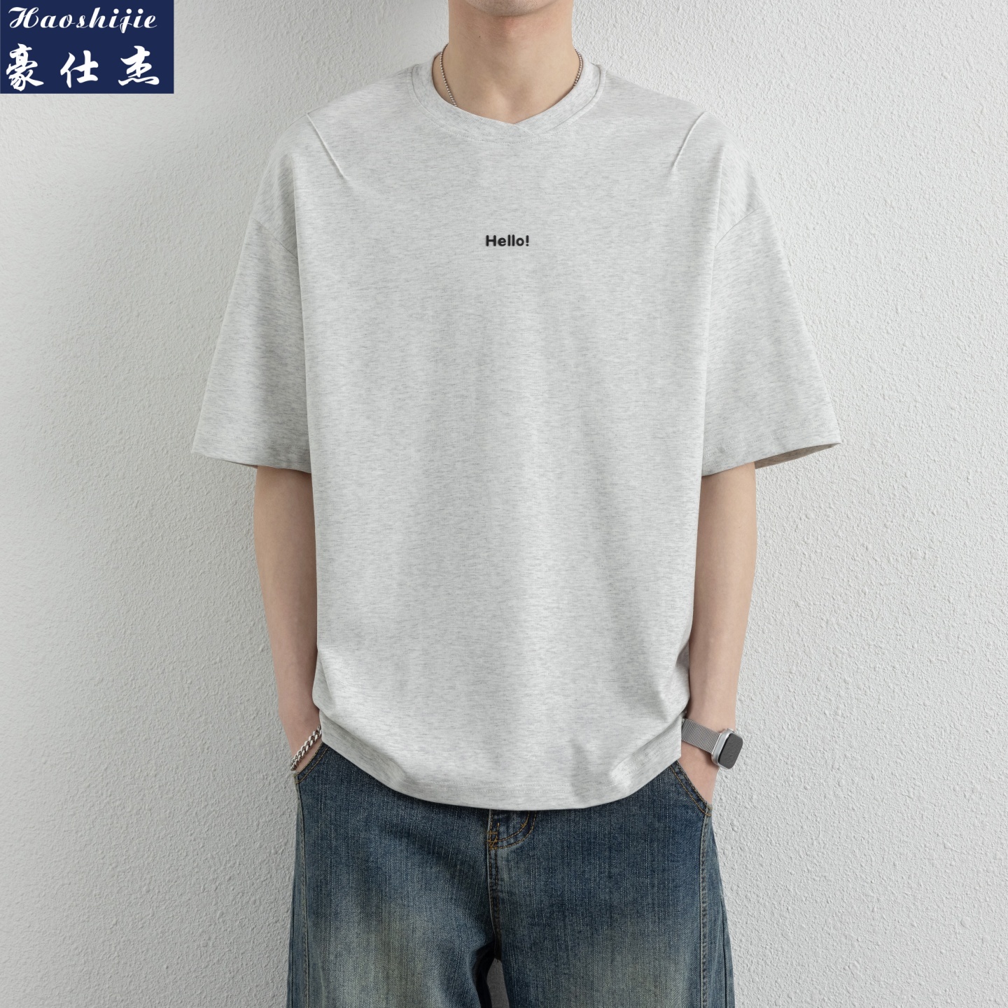 13551072.《休闲时尚》夏季爆款男式潮牌简约休闲舒适透气圆领短袖T恤