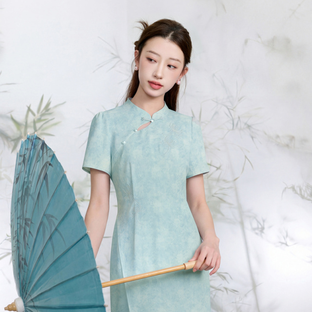 13582804.三彩若潮大码女装2026夏季新款新中式立领收腰连衣裙微胖MM