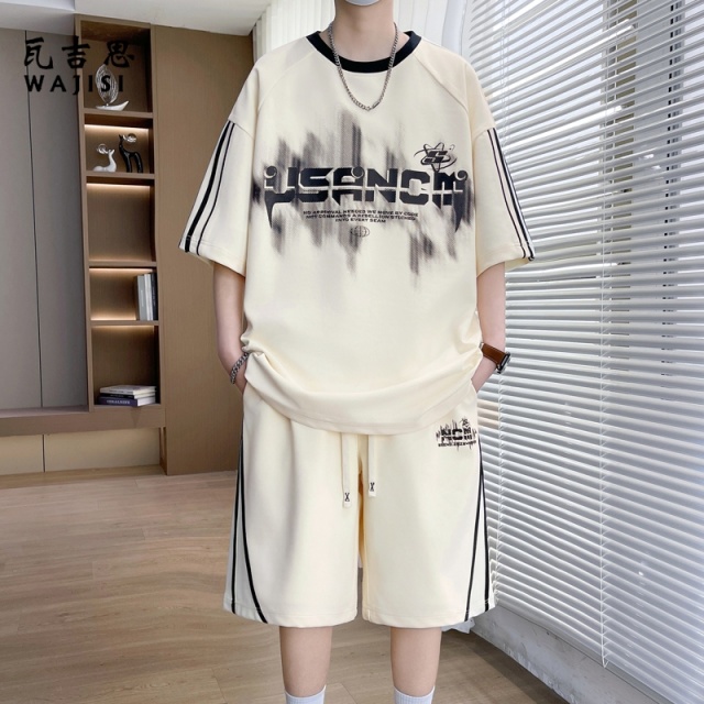 13585769.青少年拼色冰丝短袖短裤套装男夏季港风学生休闲运动痞帅搭配一套