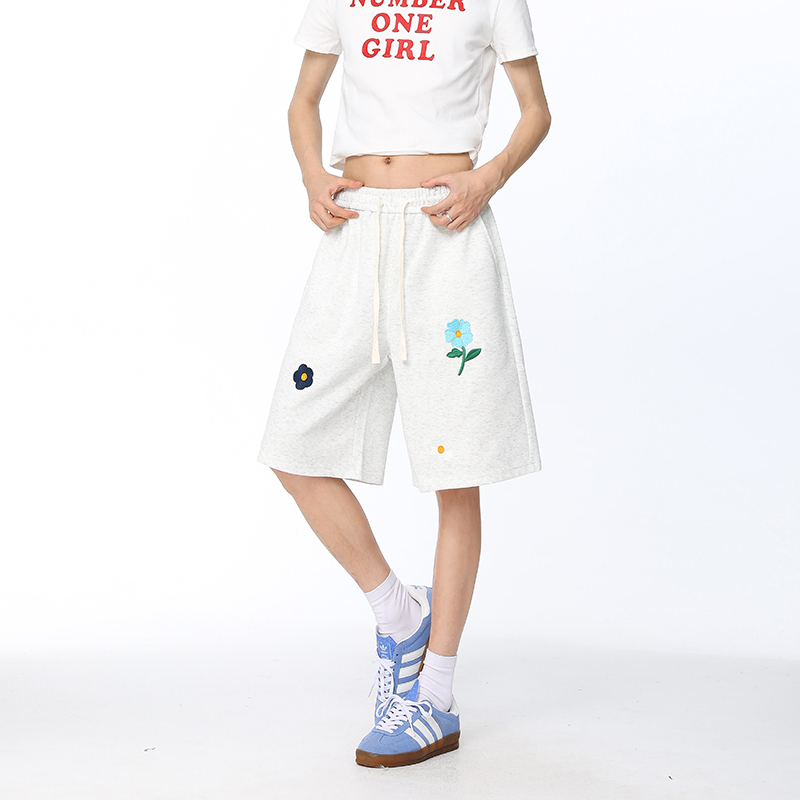 13589068.美式小花刺绣休闲短裤男女夏季宽松直筒卫裤潮牌运动五分裤