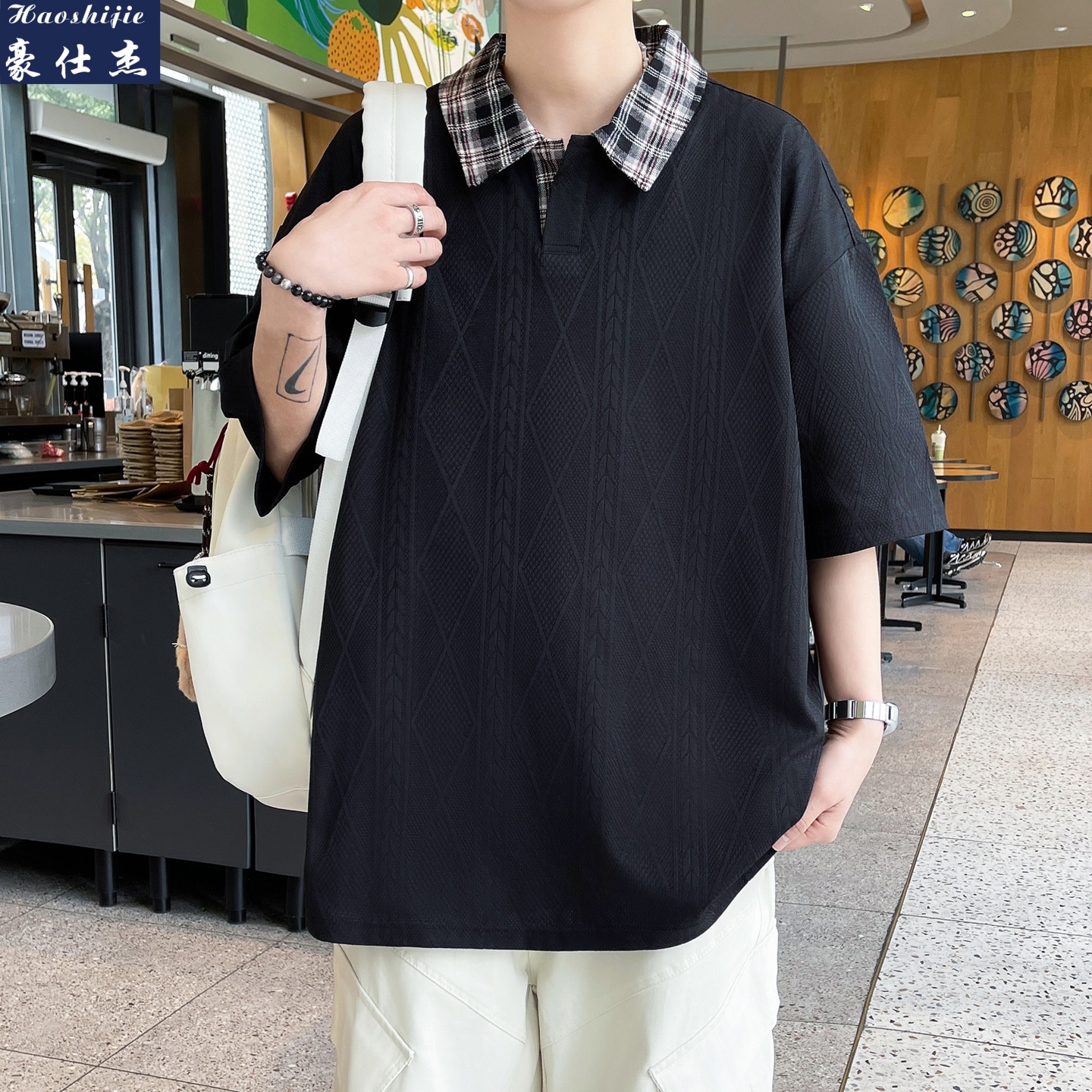 13589060.《休闲简约》夏季新款延续格子翻领短袖男青年半袖T恤
