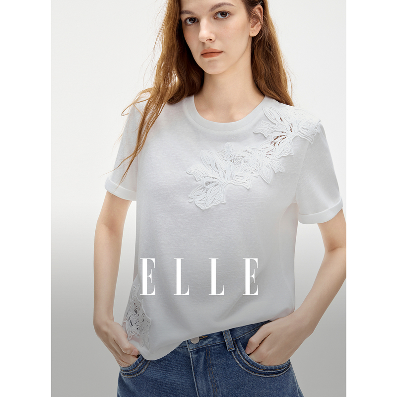 13597633.ELLE不对称立体贴花女T都市休闲风落肩蕾丝上衣