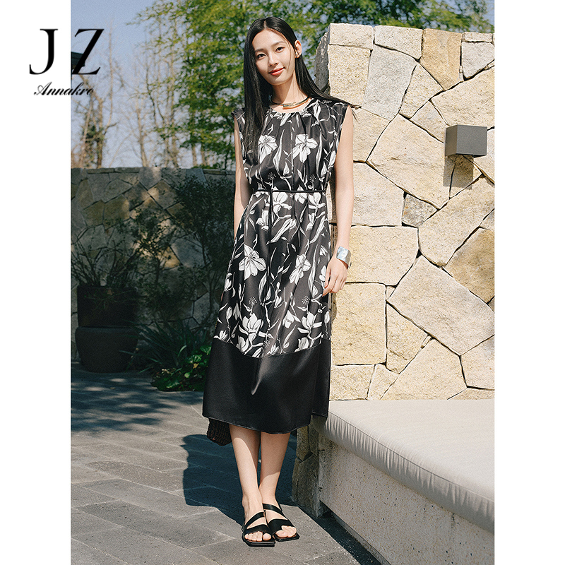 13600368.玖姿安娜蔻优雅轻熟艺术感花卉无袖真丝收腰连衣裙女夏季新款